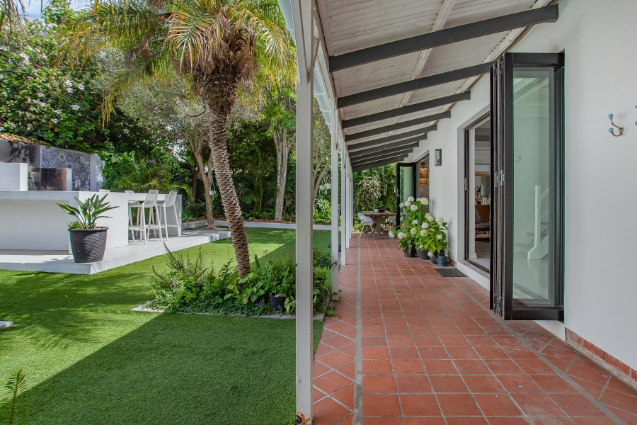 4 Bedroom Property for Sale in Vrykyk Western Cape